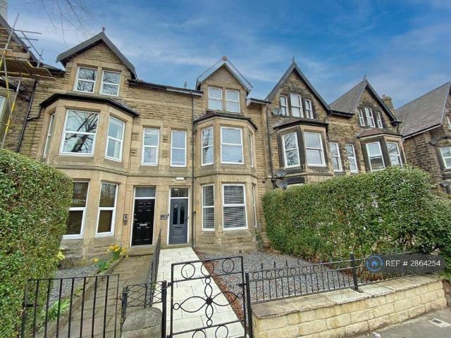 10 bedroom detached house to rent