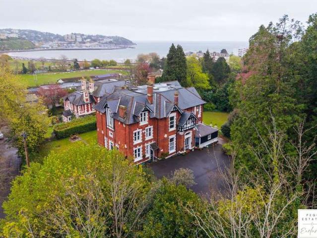 10 Bedroom Detached House