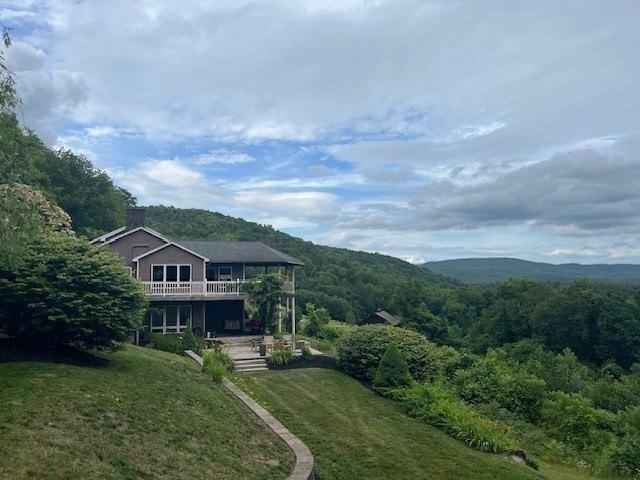 10 bedroom, Greenfield MA 01301 104607481