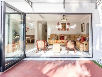 10 Bedroom House For Sale in Milnerton Central