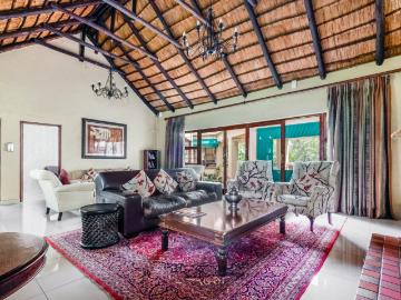 10 Bedroom House For Sale in Fourways