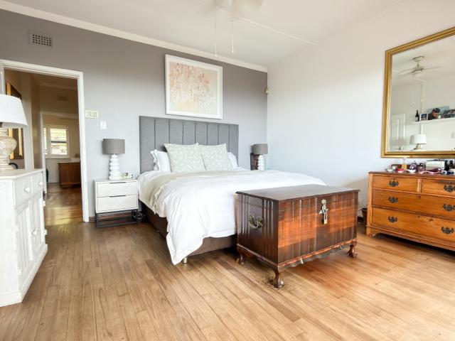 10 Bedroom House For Sale in Glenashley