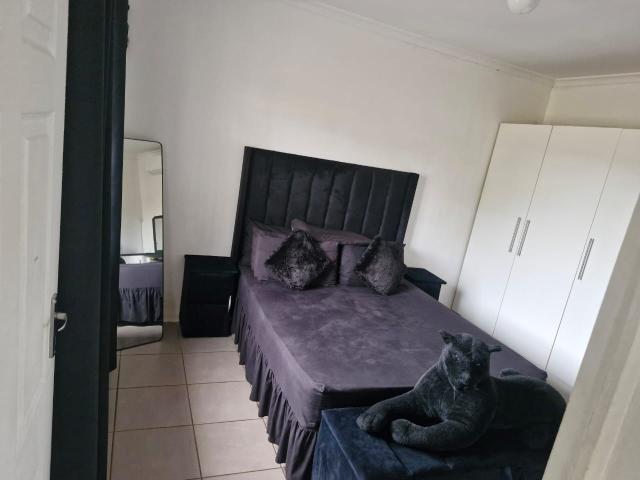 10 Bedroom House For Sale in Greenbury