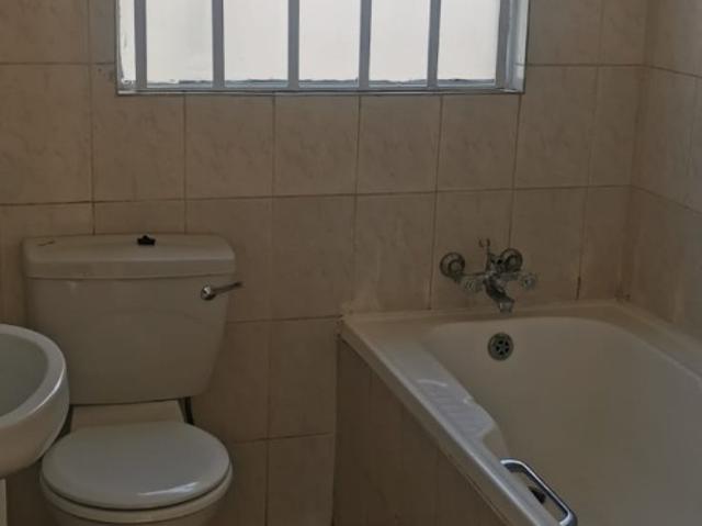 10 Bedroom House For Sale in Ridgeway
