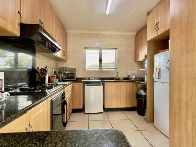 10 Bedroom House For Sale in Sherwood