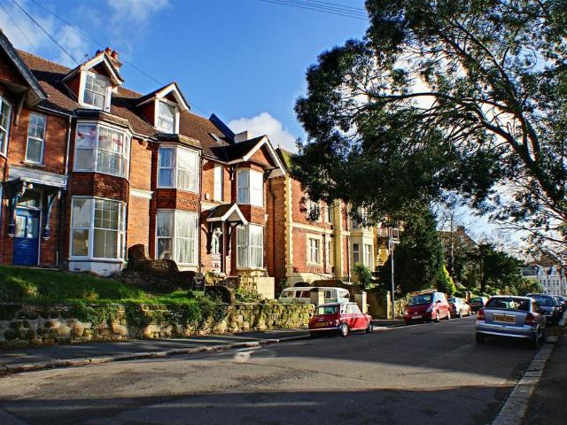 10 bedroom house for sale