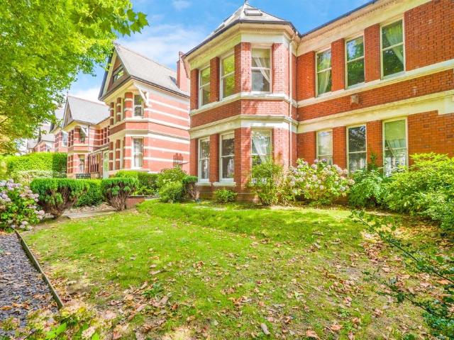 10 bedroom house for sale
