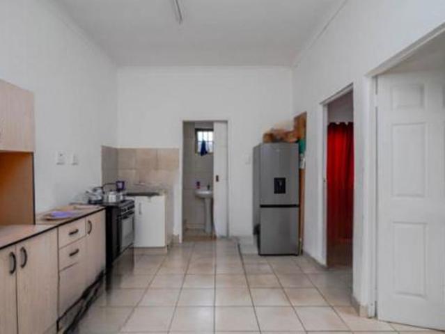 10 Bedroom House in Lotusville