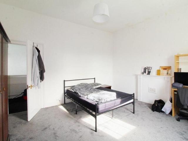 10 bedroom house to rent