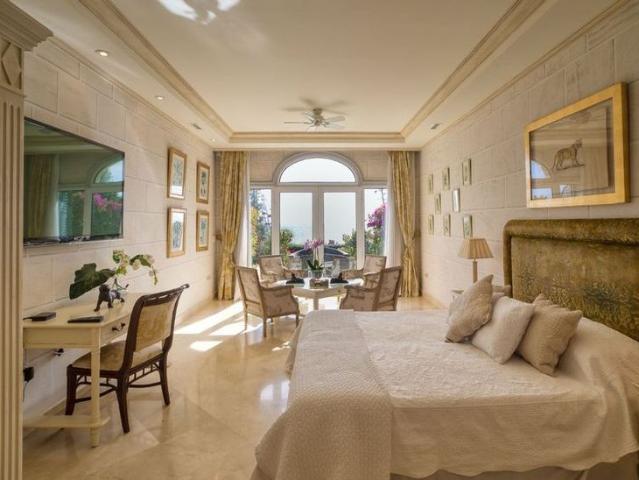 10 bedroom luxury mansion for rent in Mijas Costa, Andalusia