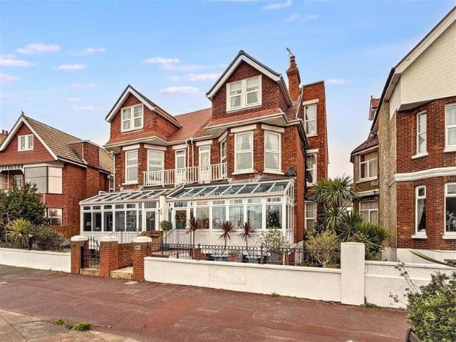 10 Bedroom Semi Detached House