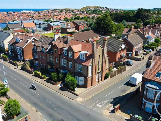 10 bedroom semi detached house for sale