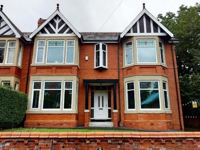10 bedroom flat for sale