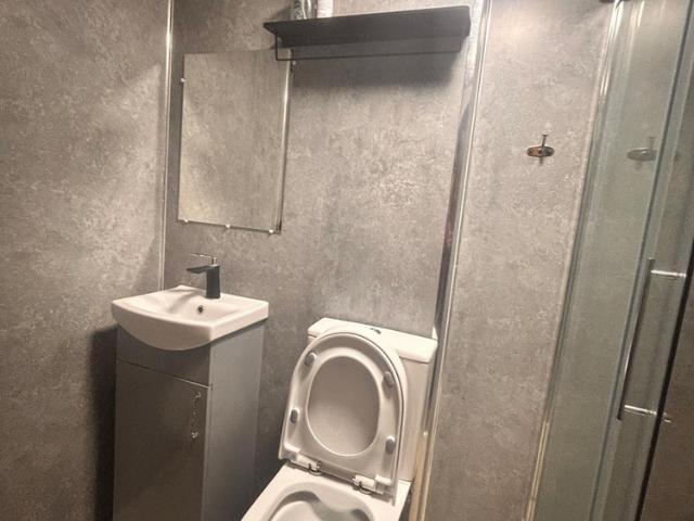 10 bedroom semi detached house to rent