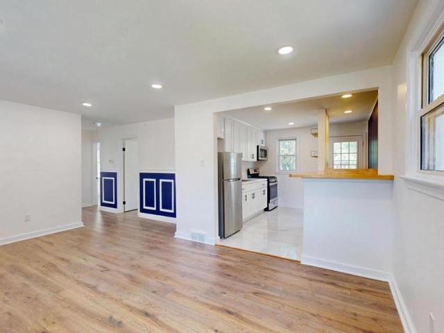 10 Bergen Avenue