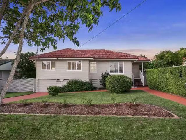 10 Besson Street, STAFFORD HEIGHTS, QLD 4053 House for Rent