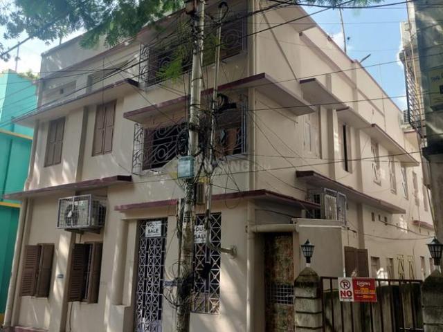 10 BHK Apartment in Santoshpur for resale Kolkata. The reference number is 21275198