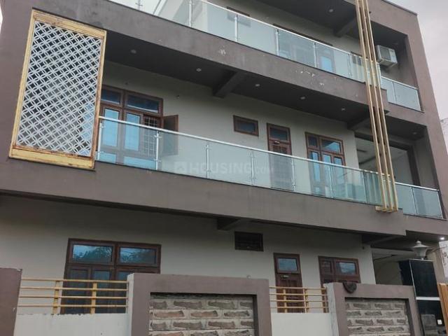 10 BHK Independent House in Gomti Nagar for rent Lucknow. The reference number is 21150888