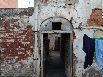 10 BHK Independent House in Madhopura for resale Ghaziabad. The reference number is 19863034