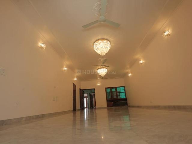 10 BHK Independent House in New Friends Colony for rent New Delhi. The reference number is 20970673