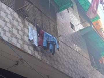 10 BHK Independent House in Shalimar Bagh for resale New Delhi. The reference number is 15071598