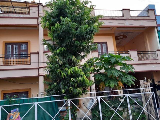 10 BHK Villa in Ayodhya Bypass for resale Bhopal. The reference number is 21240171