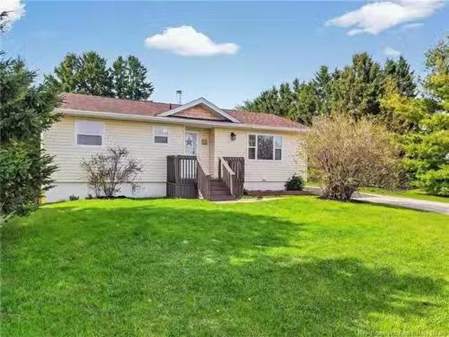 10 Birkdale Dr, Salisbury, NB, E4J 1Z7 house for sale Listi.
