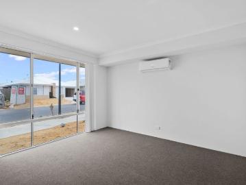 10 Bisque Street, Karnup Modern Family Living in a Growing Coastal Pocket