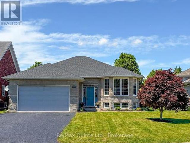10 Boyce Court, Belleville Ward, ON, K8P 5P1 house for sale | Listing ID X13602 | Royal LePage
