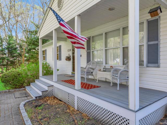 10 Black Pine Street