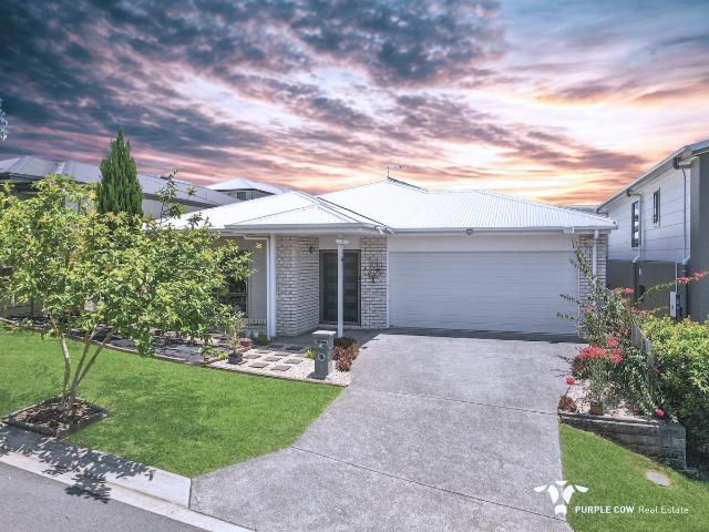 10 Brampton Crescent
