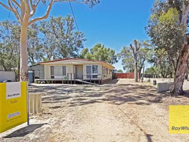 10 Brimson Street, Eneabba, WA 6518
