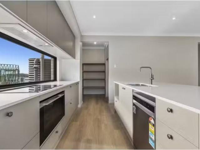 10 Bulla Court, Terranora House for rent Listed by Property M.