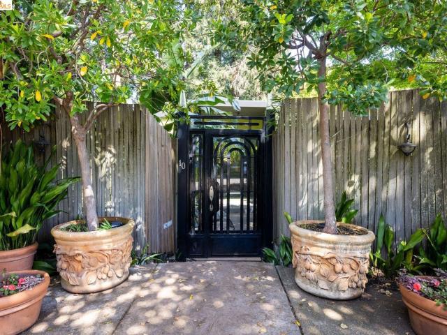 10 Burdeck Ct, Oakland, CA 94602 | MLS #41130