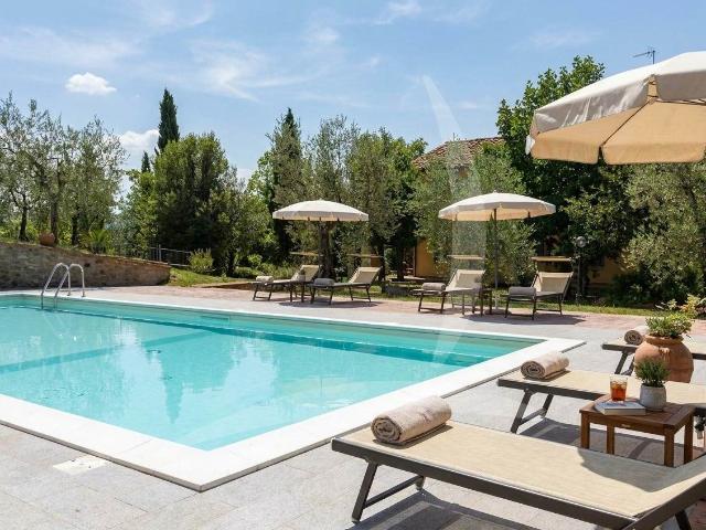 10 camere da letto Casa colonica Toscana In vendita. 550m² Civitella in Val di Chiana