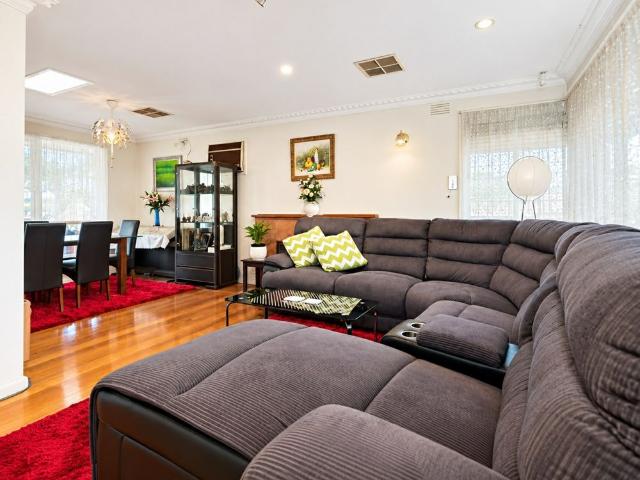 10 Carlisle Road, Hallam VIC