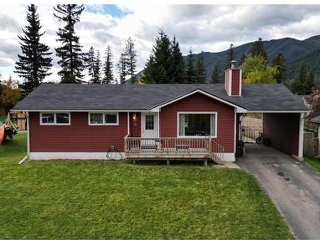 10 Cascade Crescent, Elkford, BC, V0B 1H0 house for sale | Listing ID 10395 | Royal LePage
