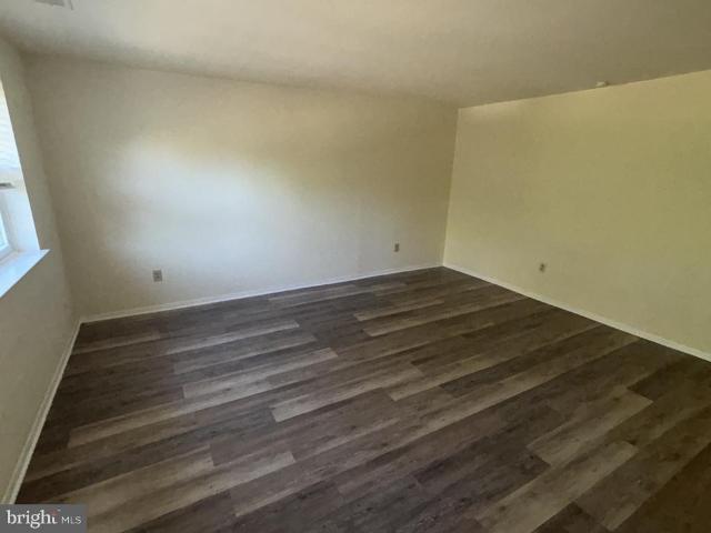 10 Cavendish Drive # 10