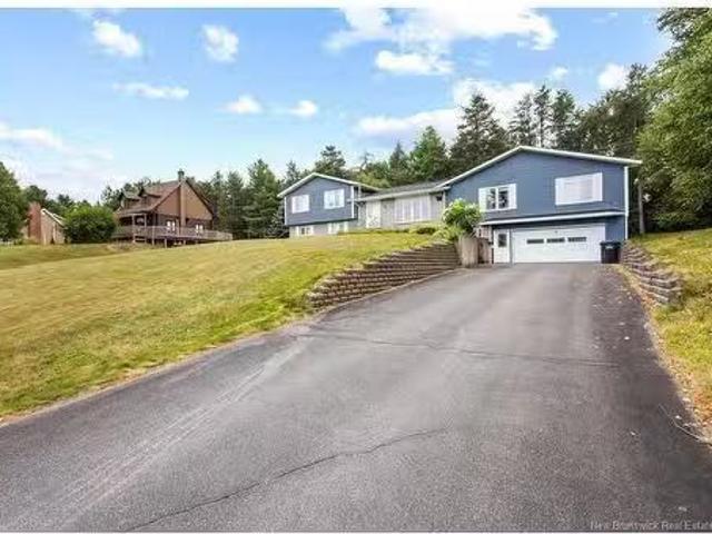10 Cedar St, Miramichi, NB, E1N 3M8 house for sale Listing.
