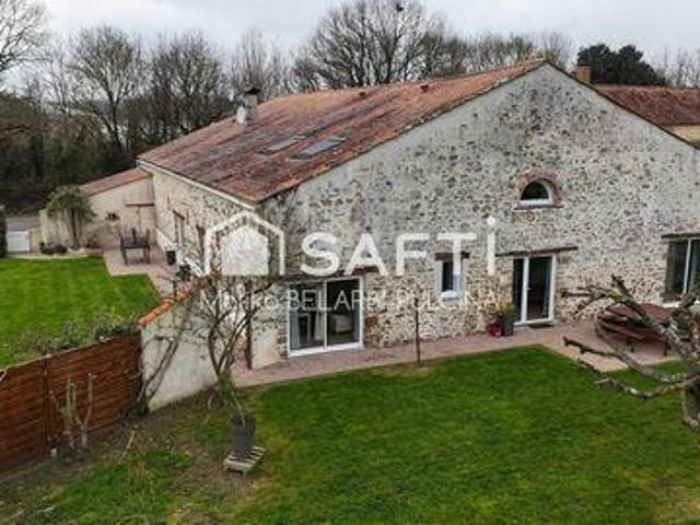 10 chambres, Saint Pays de la Loire 85440 100019143