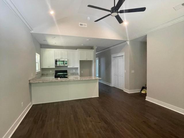 10 Charles Drive