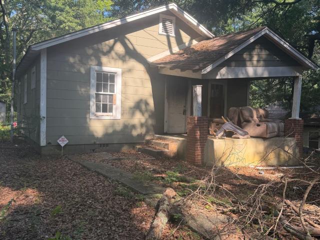 10 Chester Avenue NE