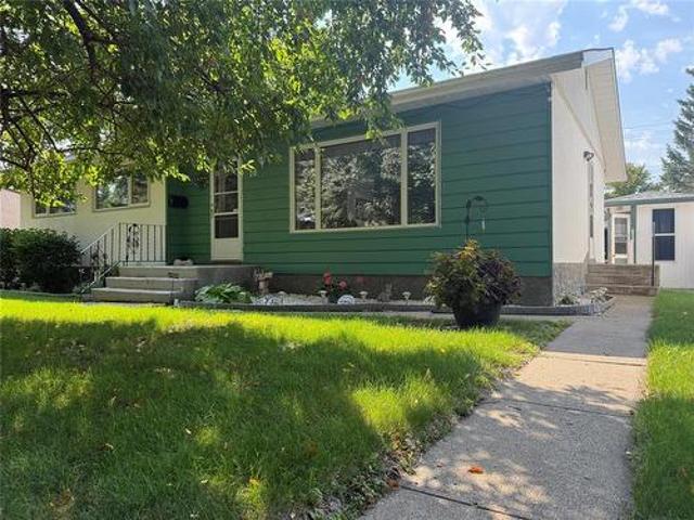 10 Cottonwood Crescent, Brandon, MB, R7A 2H8 house for sale | Listing ID 202621 | Royal LePage