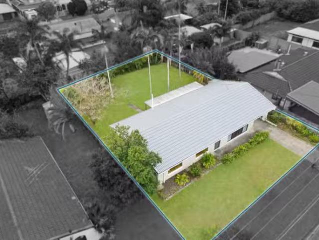 10 Clarinda Avenue, Springwood, QLD 4127