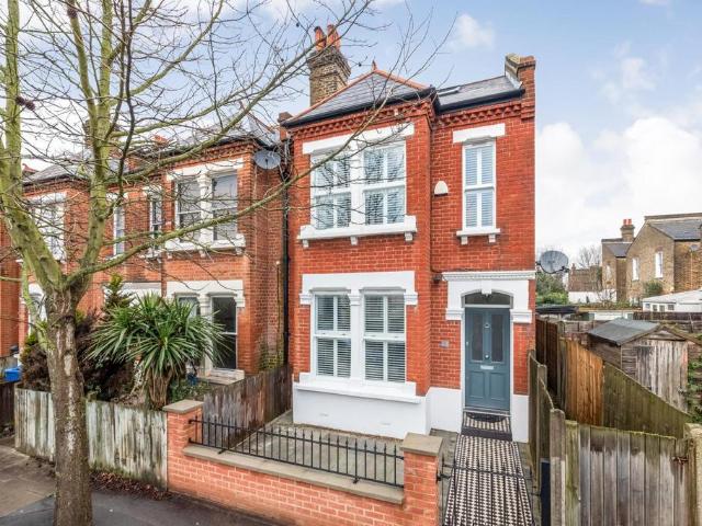 10 Crawthew Grove, London, SE22 9AA, United Kingdom | 4 bed house for rent #140227134 | Rentberry