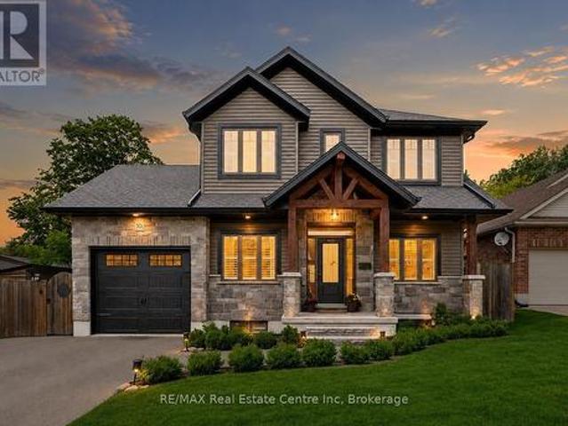 10 Craighead Drive, Centre Wellington Fergus, ON, N1M 2Z2 house for sale | Listing ID X13428 | Royal LePage