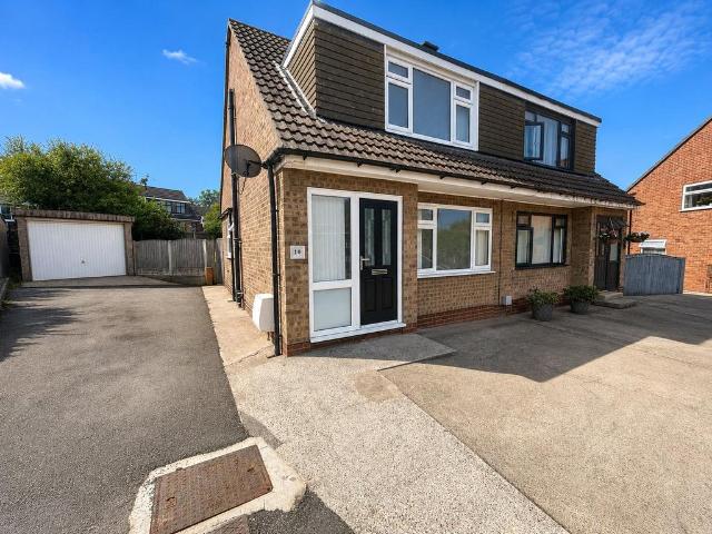 10 Crimple Green, Garforth, LS25 3 bed semi detached house to rent £1,300 pcm £300 pw