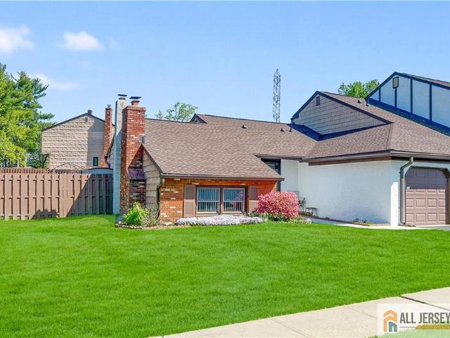 10 Dancaster Court 3410
