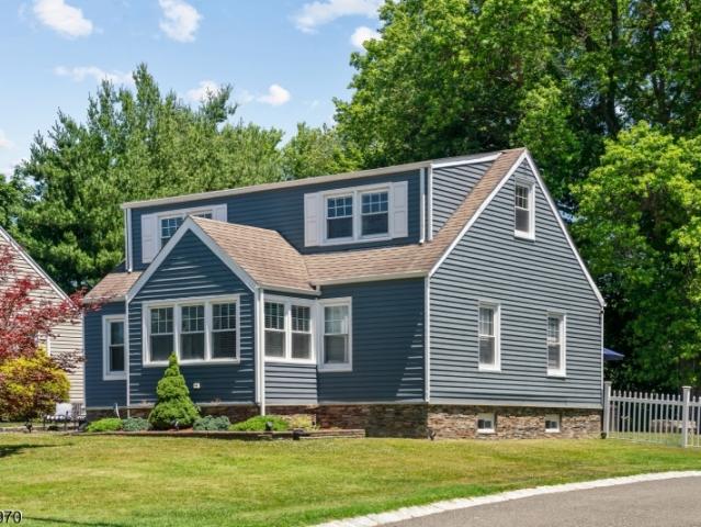 10 Dale Dr