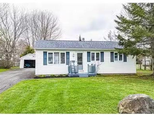 10 Daulphin Dr, Fredericton, NB, E3A 4P5 house for sale Lis.